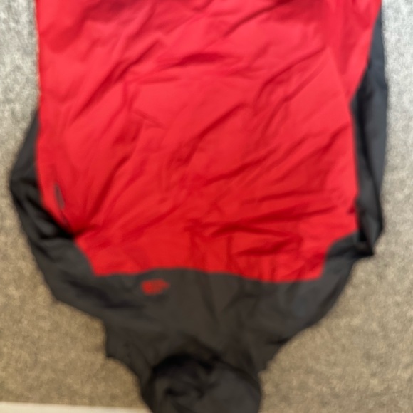 North face Rain shell - Picture 2 of 3